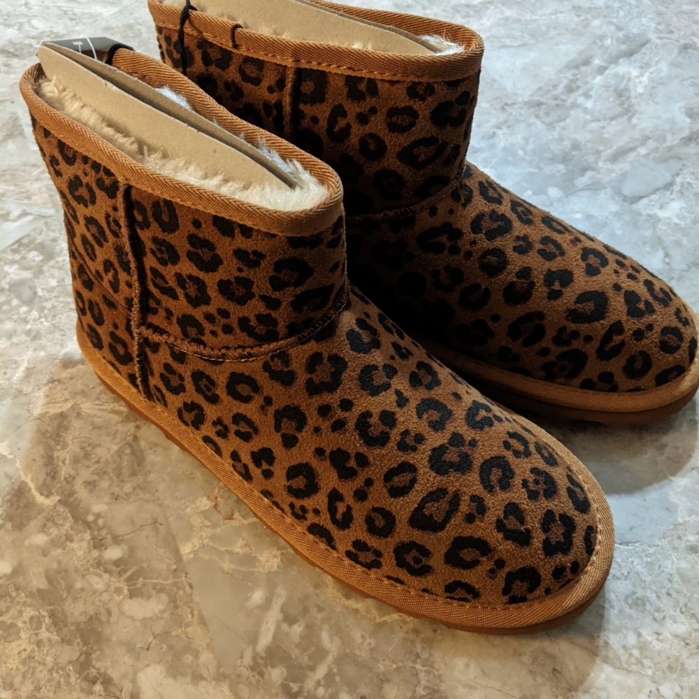Genuine leather boots leopard print